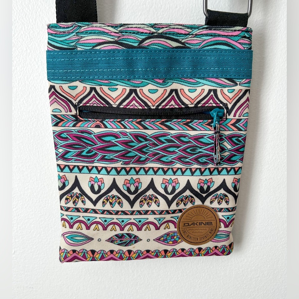 Dakine Small Patterned Multicolored Cross Body Bag Purse